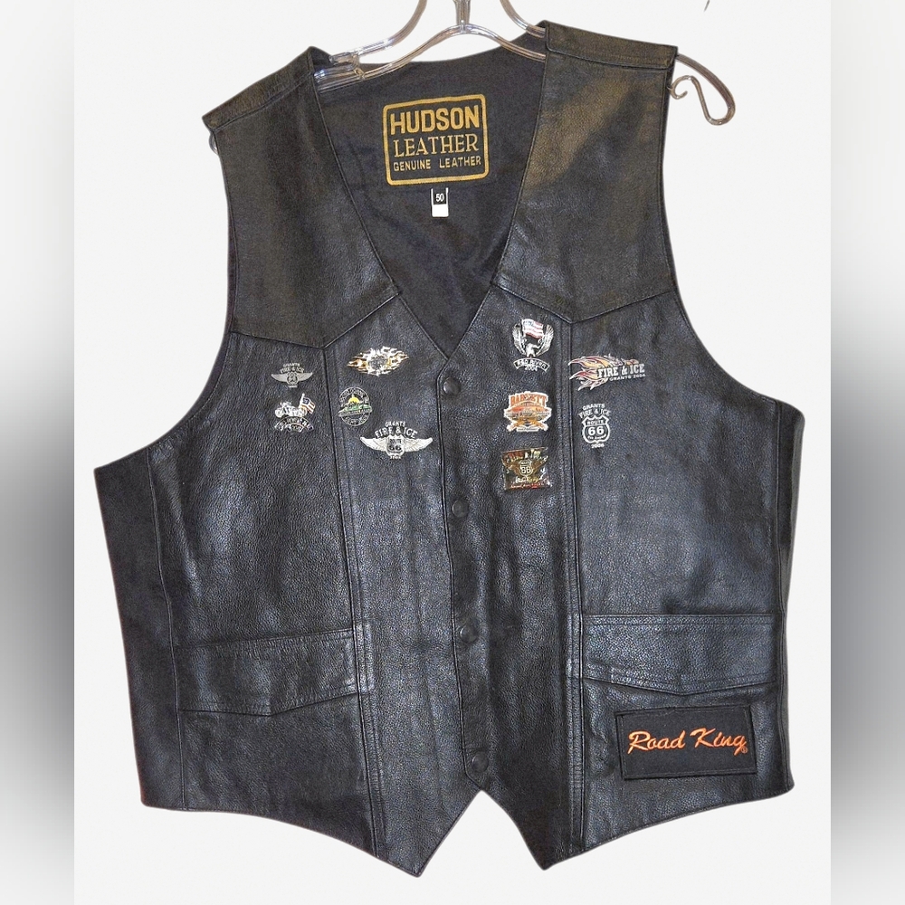 Great *HUDSON Black Leather Biker Vest w/ (10) Motorcycle Pins (sz 50/XL)